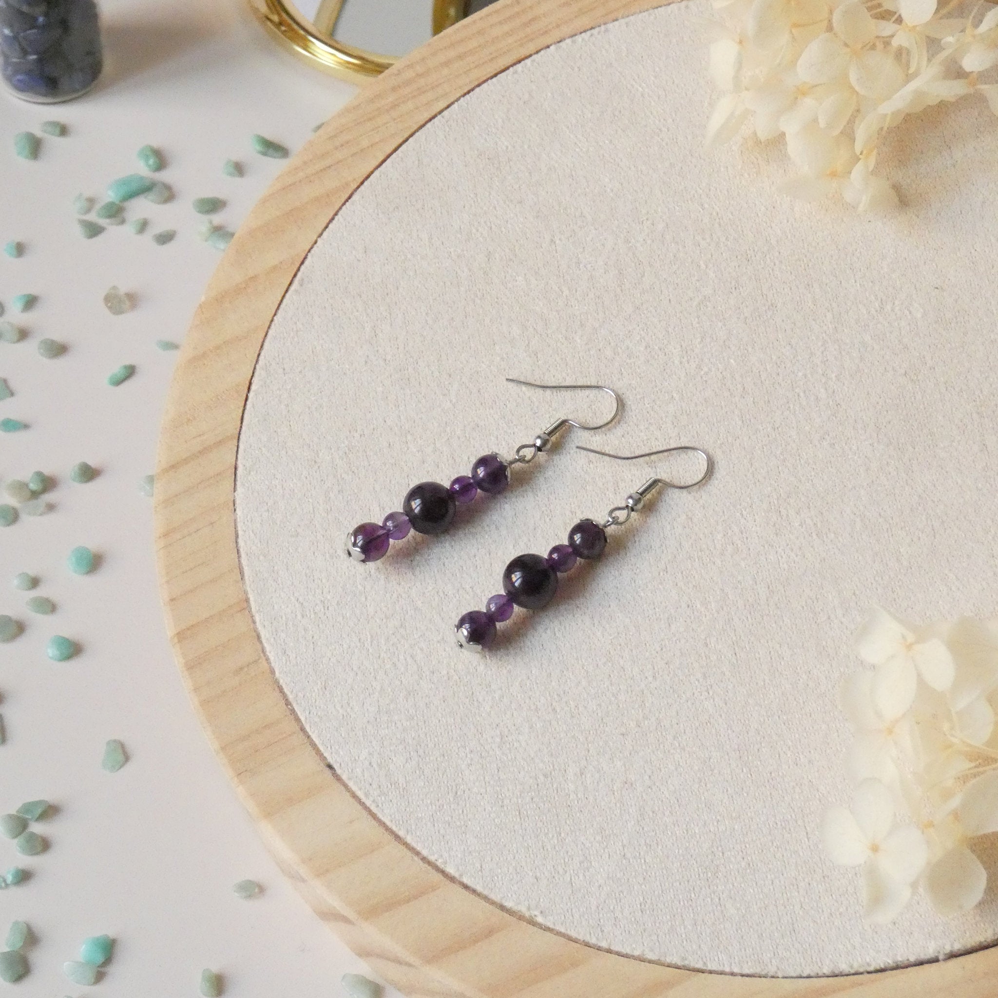 Boucles d’oreilles pendantes 5 perles – pierres naturelles