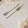 Boucles d’oreilles longues asymétriques chaîne – Aventurine verte