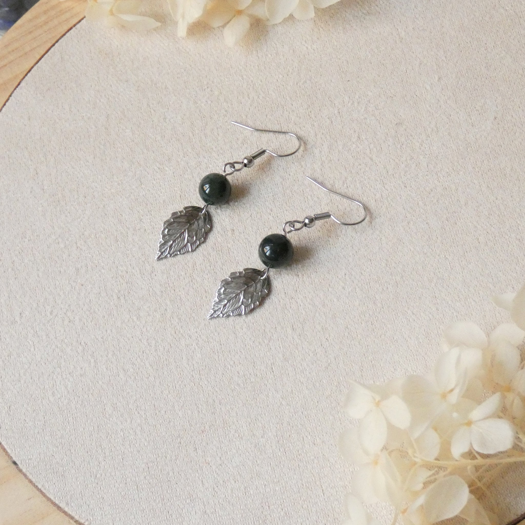 Boucles d’oreilles pendantes agate mousse et feuille
