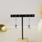Boucles d’oreilles pendantes lapis lazuli et lune