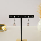 Boucles d’oreilles minimalistes perle 8 mm – quartz rose ou oeil de tigre