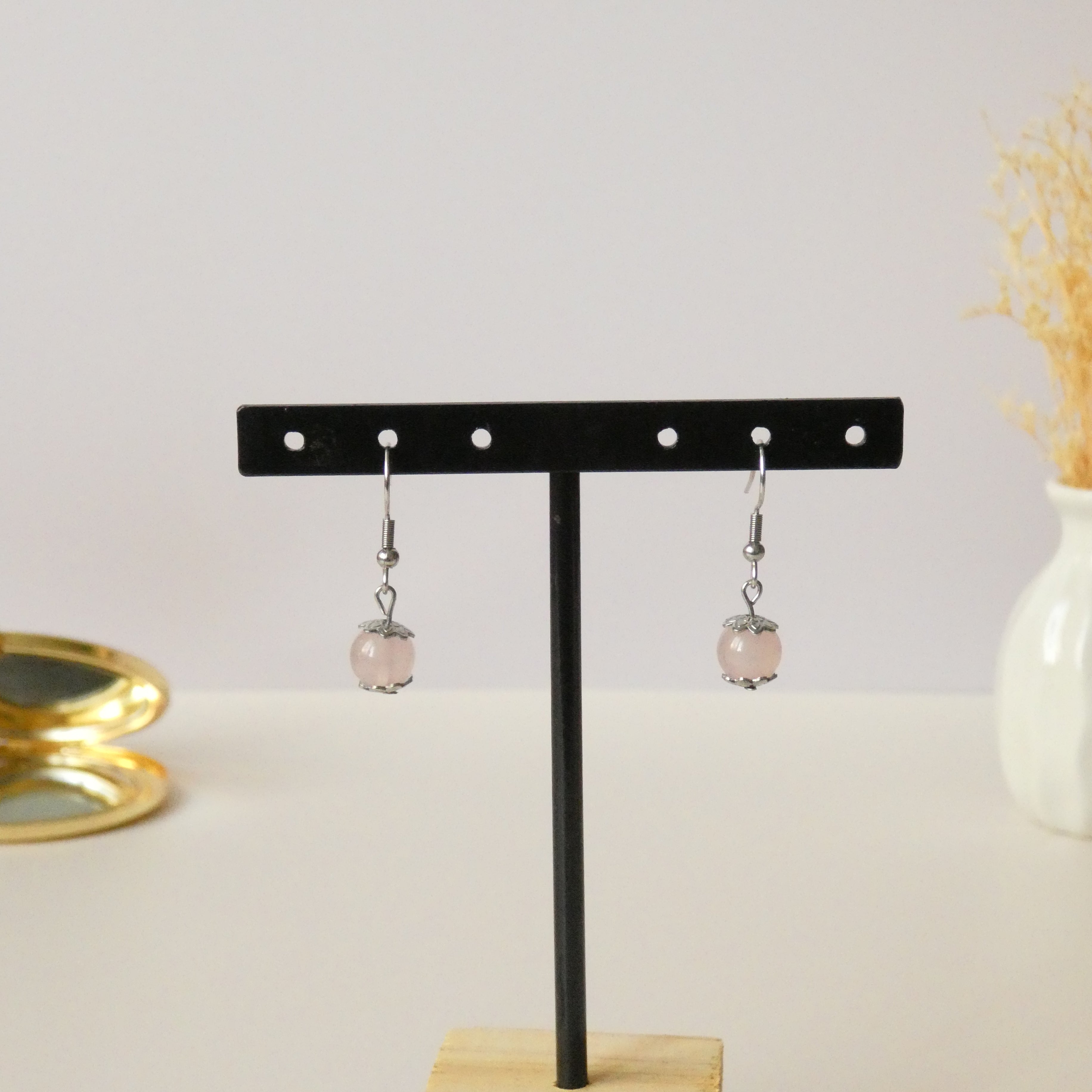 Boucles d’oreilles minimalistes perle 8 mm – quartz rose ou oeil de tigre