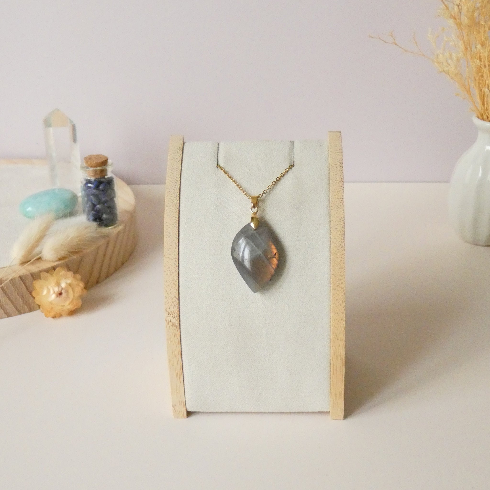 Pendentif en labradorite orange 3,1 cm bélière dorée