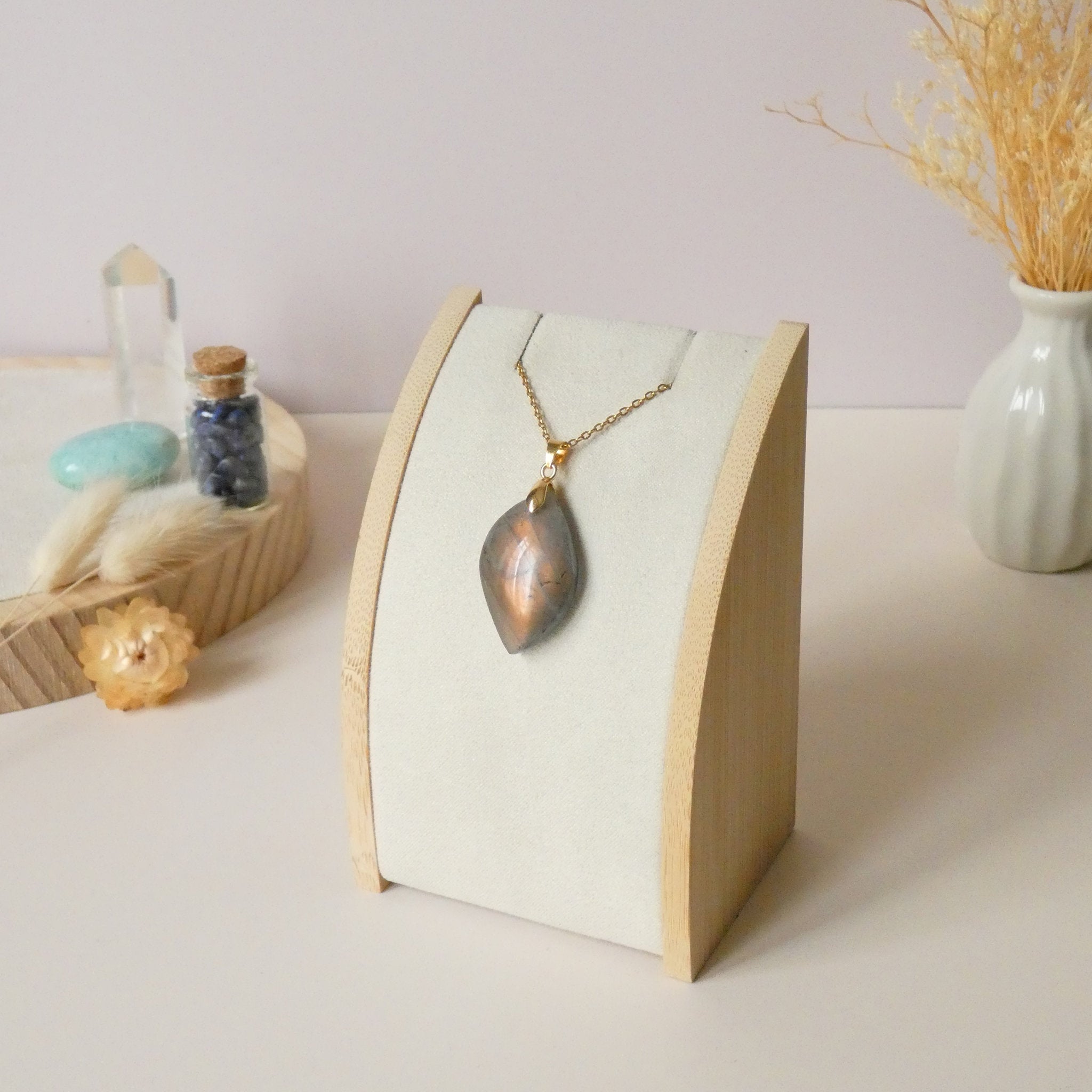 Pendentif en labradorite orange 3,1 cm bélière dorée