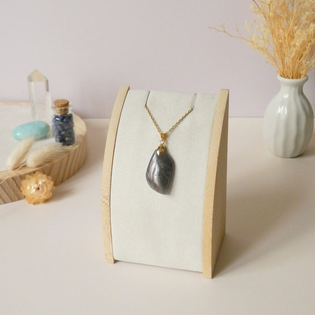 Pendentif en labradorite orange rose 3 cm bélière dorée