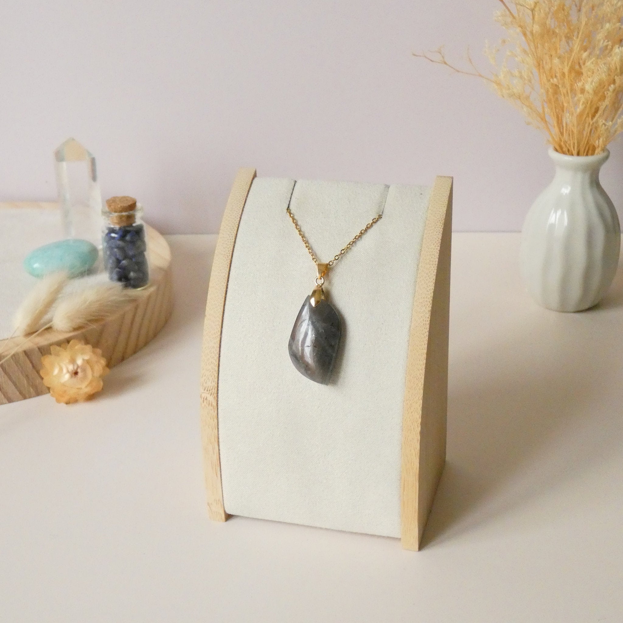 Pendentif en labradorite orange rose 3 cm bélière dorée