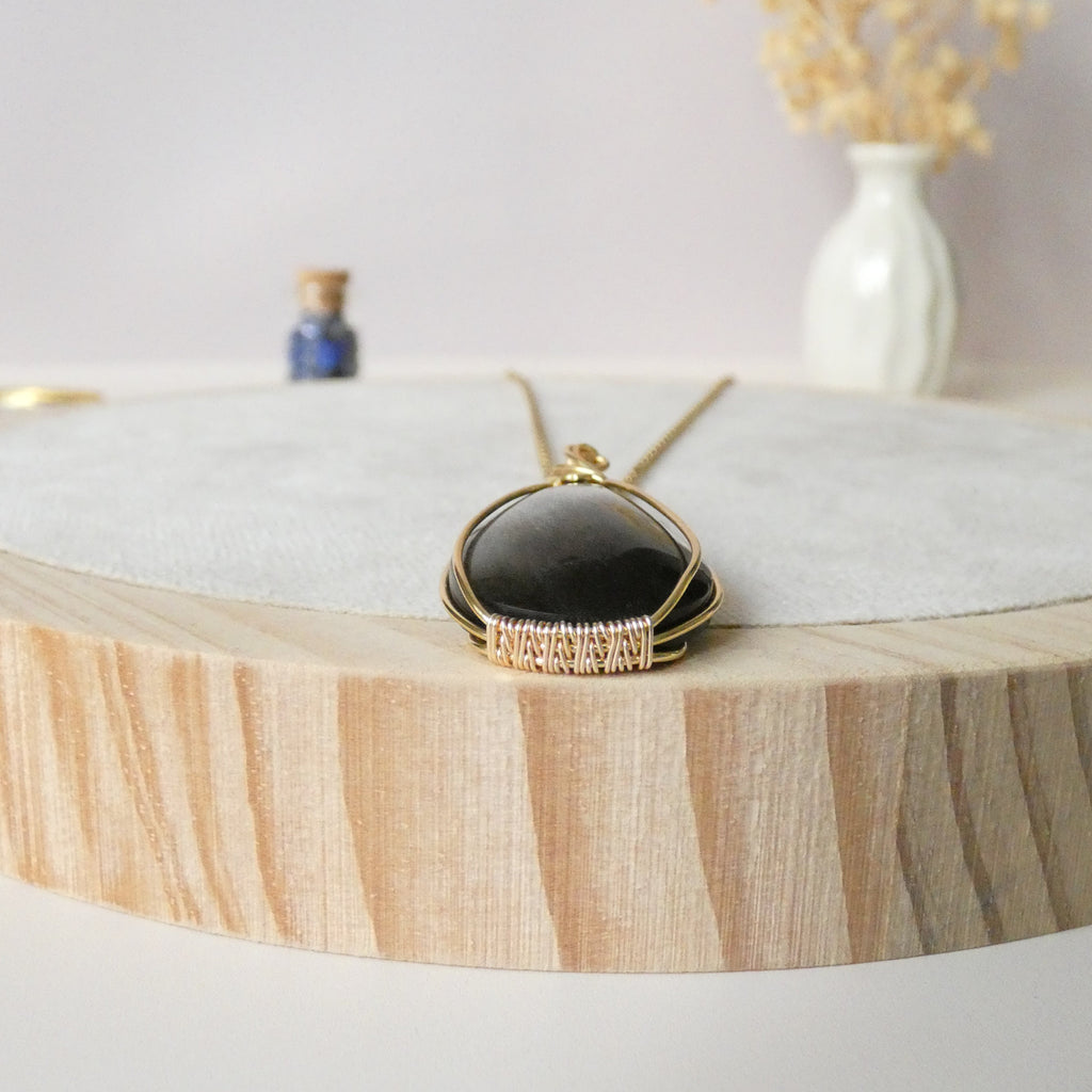 Pendentif obsidienne dorée 5,1 cm wire wrapping doré