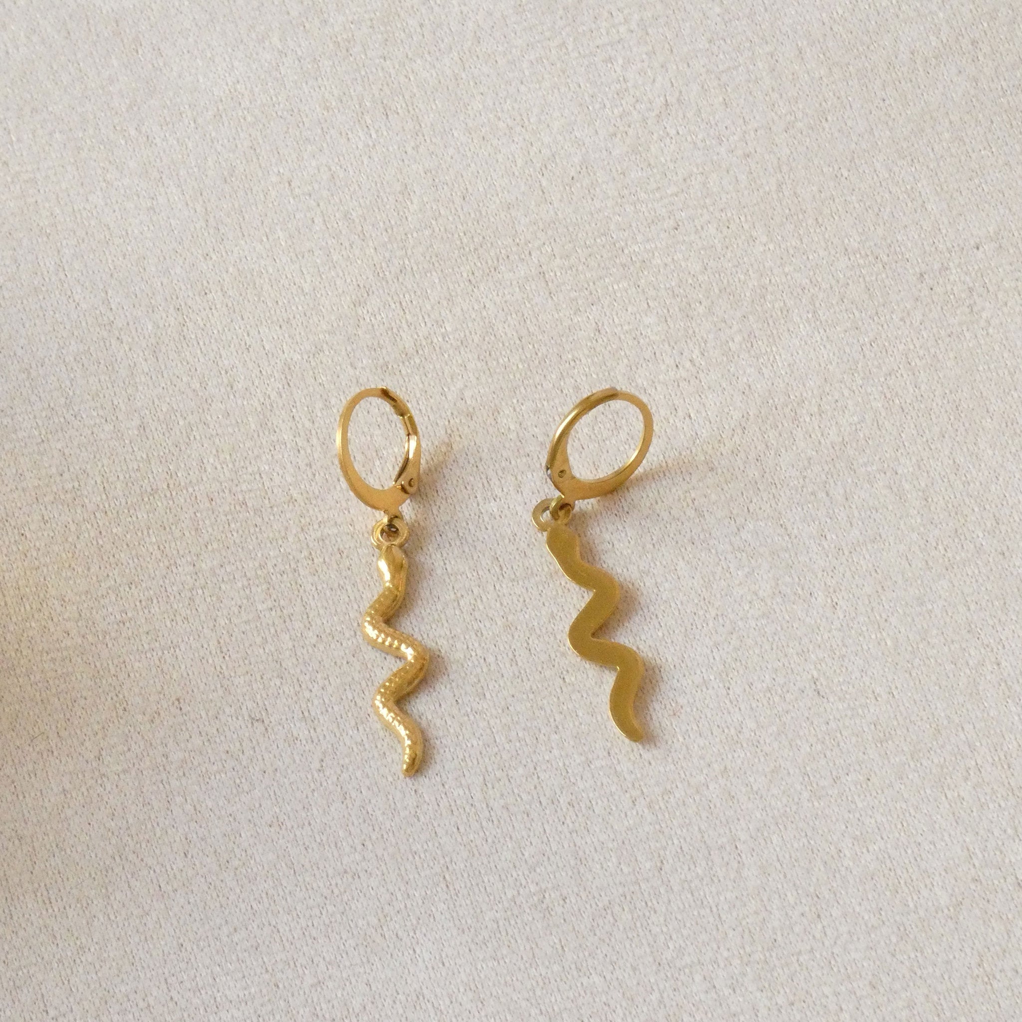 Boucles d'oreilles serpent, dormeuses créoles, doré ou argenté au choix