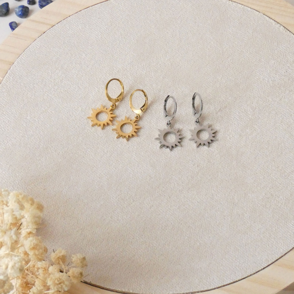 Boucles d'oreilles soleil, dormeuses, doré ou argenté au choix