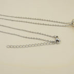 Pendentif en péristérite bleue 4 cm bijou artisanal