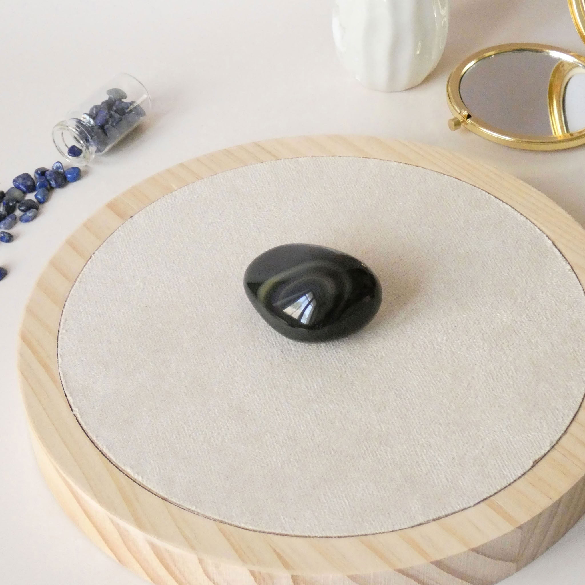 Galet en obsidienne oeil céleste (arc en ciel)