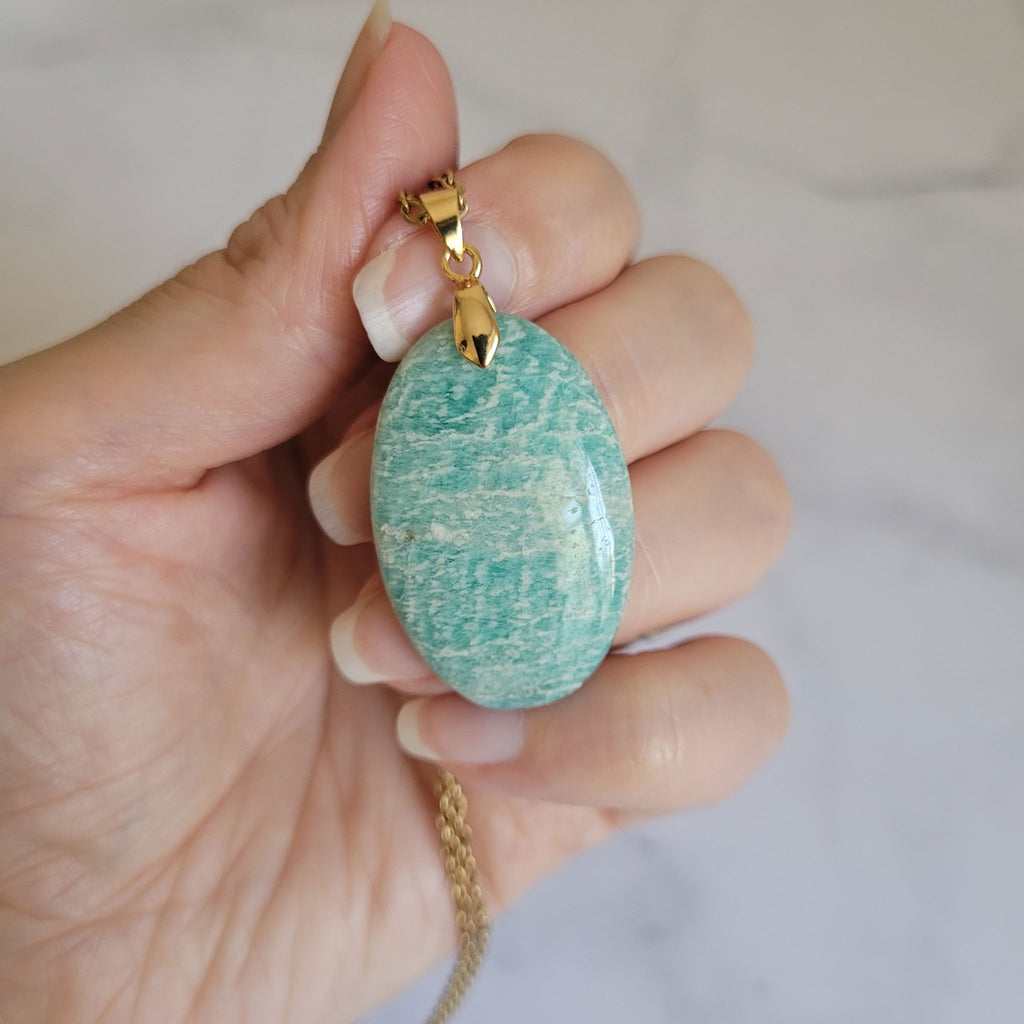 Pendentif en amazonite, bélière dorée - pierre naturelle