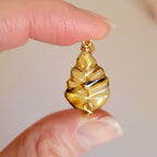 Pendentif en ambre – 2,7 cm – Wire wrapping doré