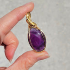 Pendentif en améthyste - wire wrapping doré - pierre naturelle
