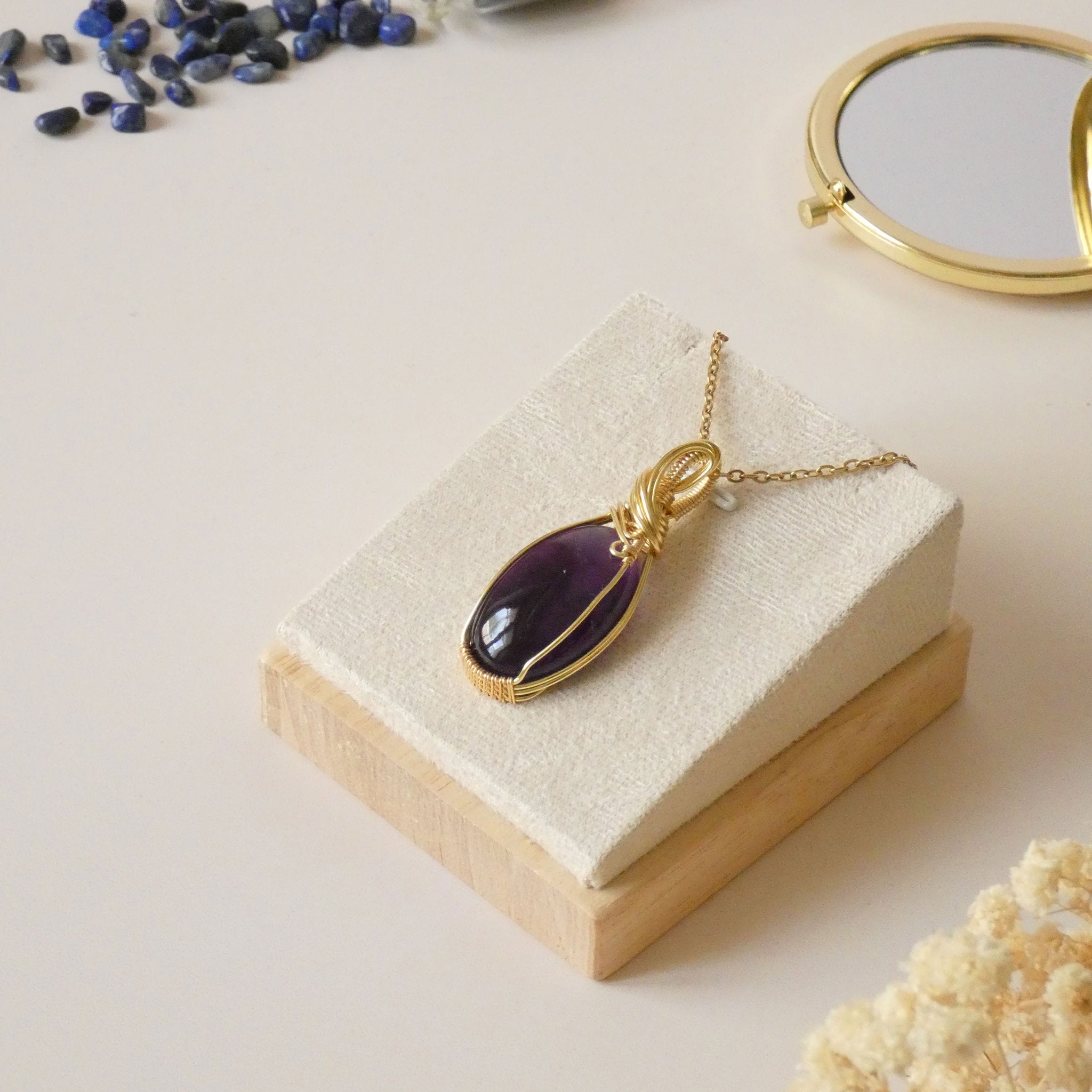 Pendentif en améthyste - wire wrapping doré - pierre naturelle