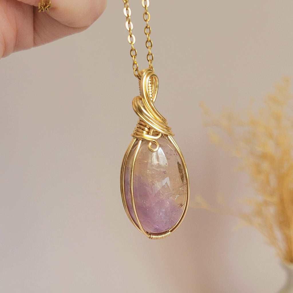 Pendentif en amétrine – 4,6 cm – Wire wrapping doré