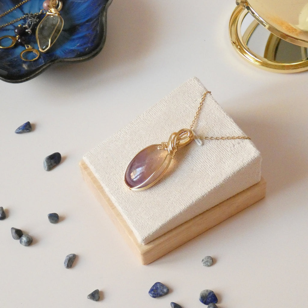 Pendentif en amétrine – 4,6 cm – Wire wrapping doré