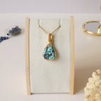 Pendentif chrysocolle 4,3 cm wire wrapping doré