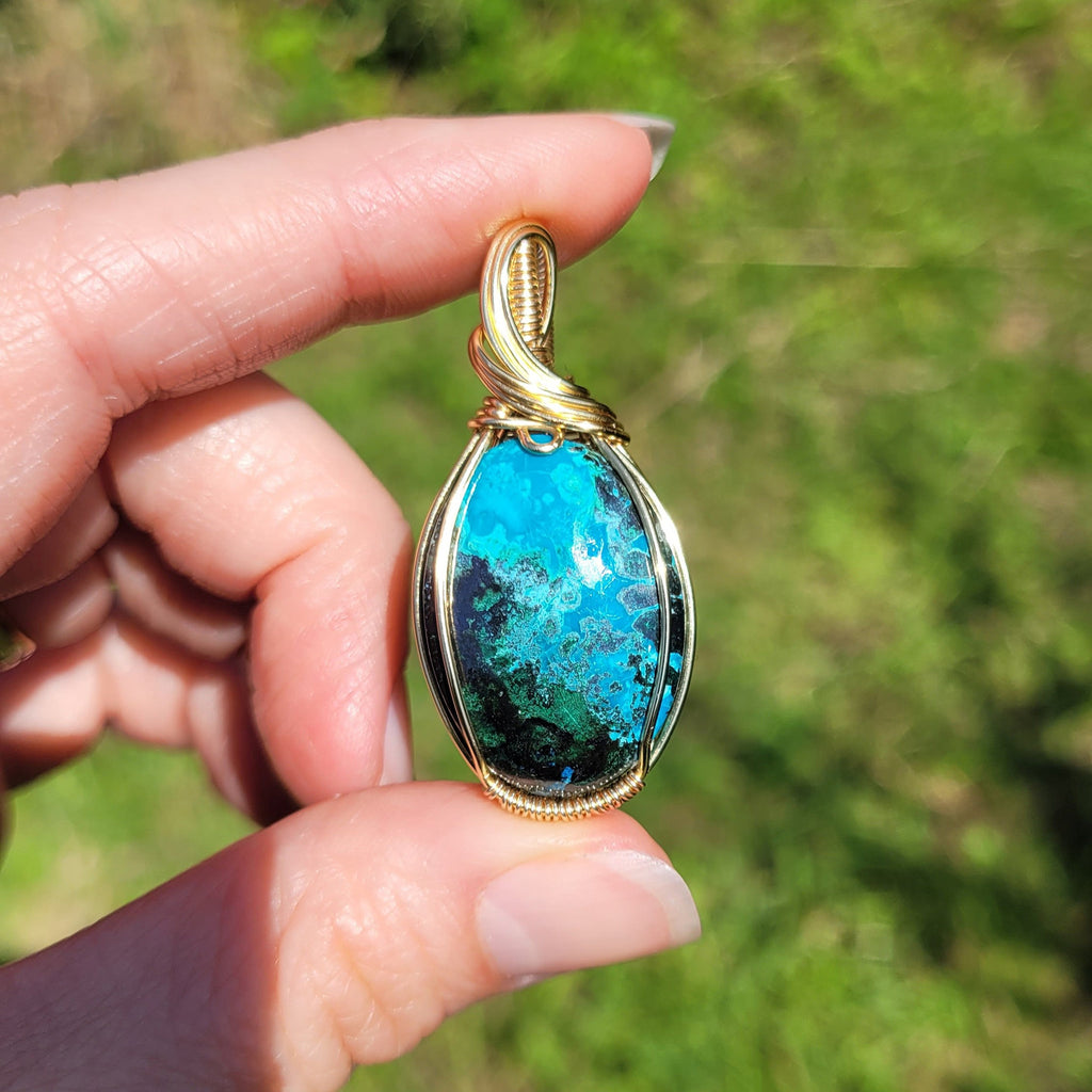 Pendentif chrysocolle et malachite 4,4 cm wire wrapping doré