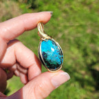 Pendentif chrysocolle et malachite 4,4 cm wire wrapping doré