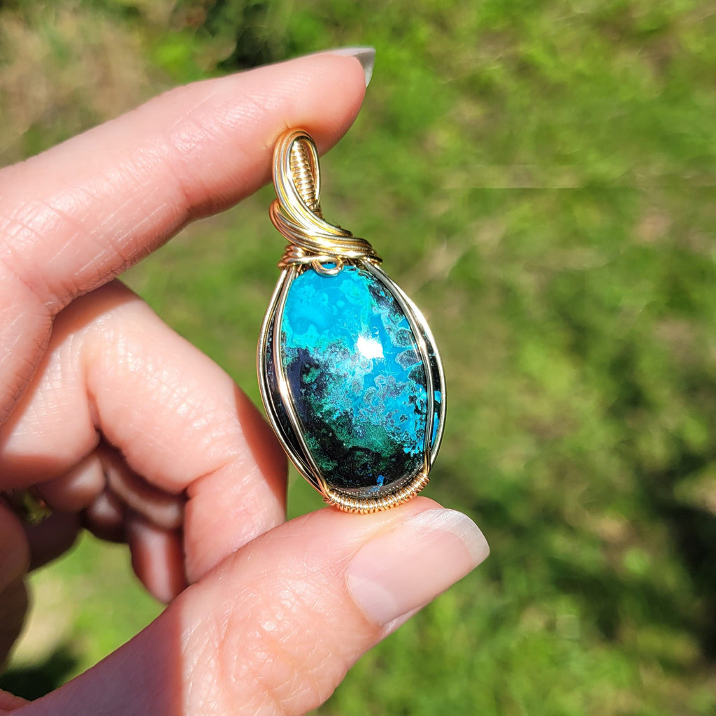 Pendentif chrysocolle et malachite 4,4 cm wire wrapping doré