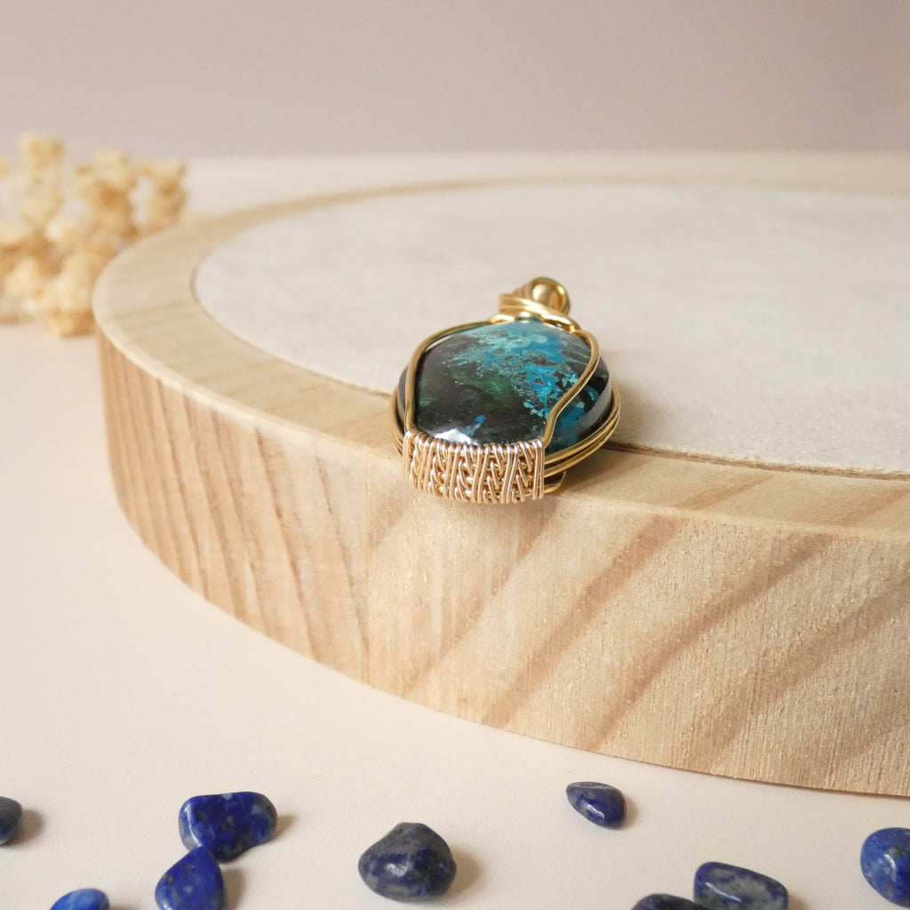 Pendentif chrysocolle et malachite 4,4 cm wire wrapping doré