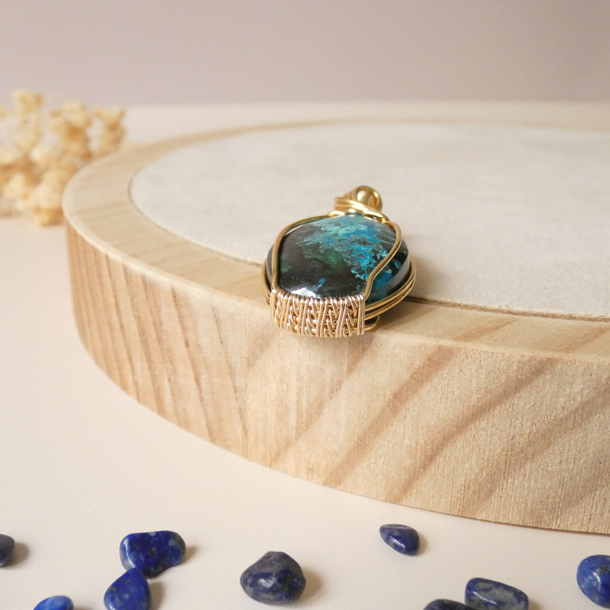 Pendentif chrysocolle et malachite 4,4 cm wire wrapping doré