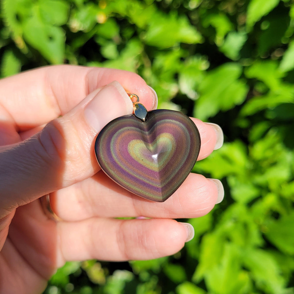 Pendentif coeur en obsidienne oeil céleste 2,7 cm bélière dorée