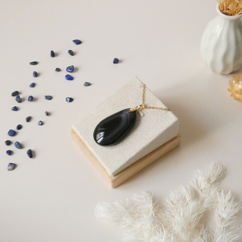 Pendentif forme libre obsidienne oeil céleste 4,5 cm – Bélière dorée