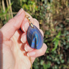 Pendentif forme libre obsidienne oeil céleste 3,7 cm – Bélière dorée