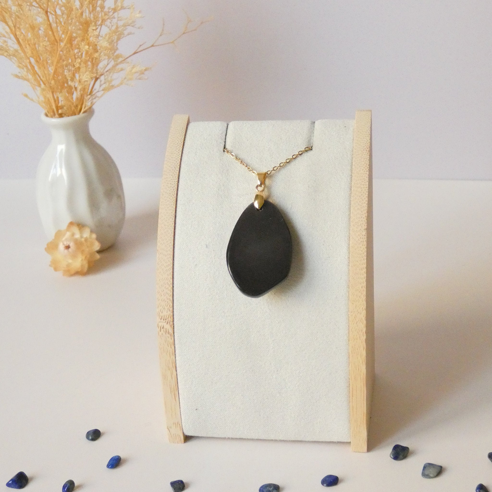 Pendentif forme libre obsidienne oeil céleste 3,7 cm – Bélière dorée