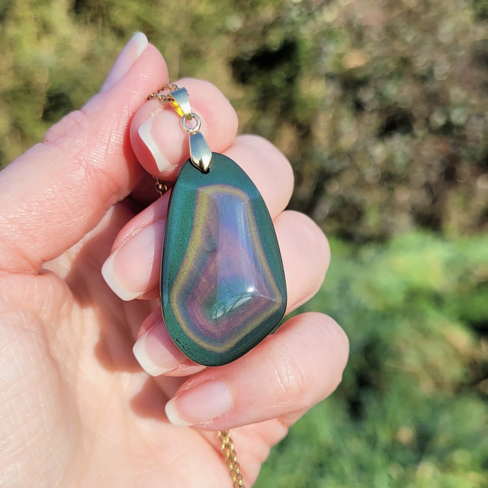 Pendentif forme libre obsidienne oeil céleste 3,7 cm – Bélière dorée