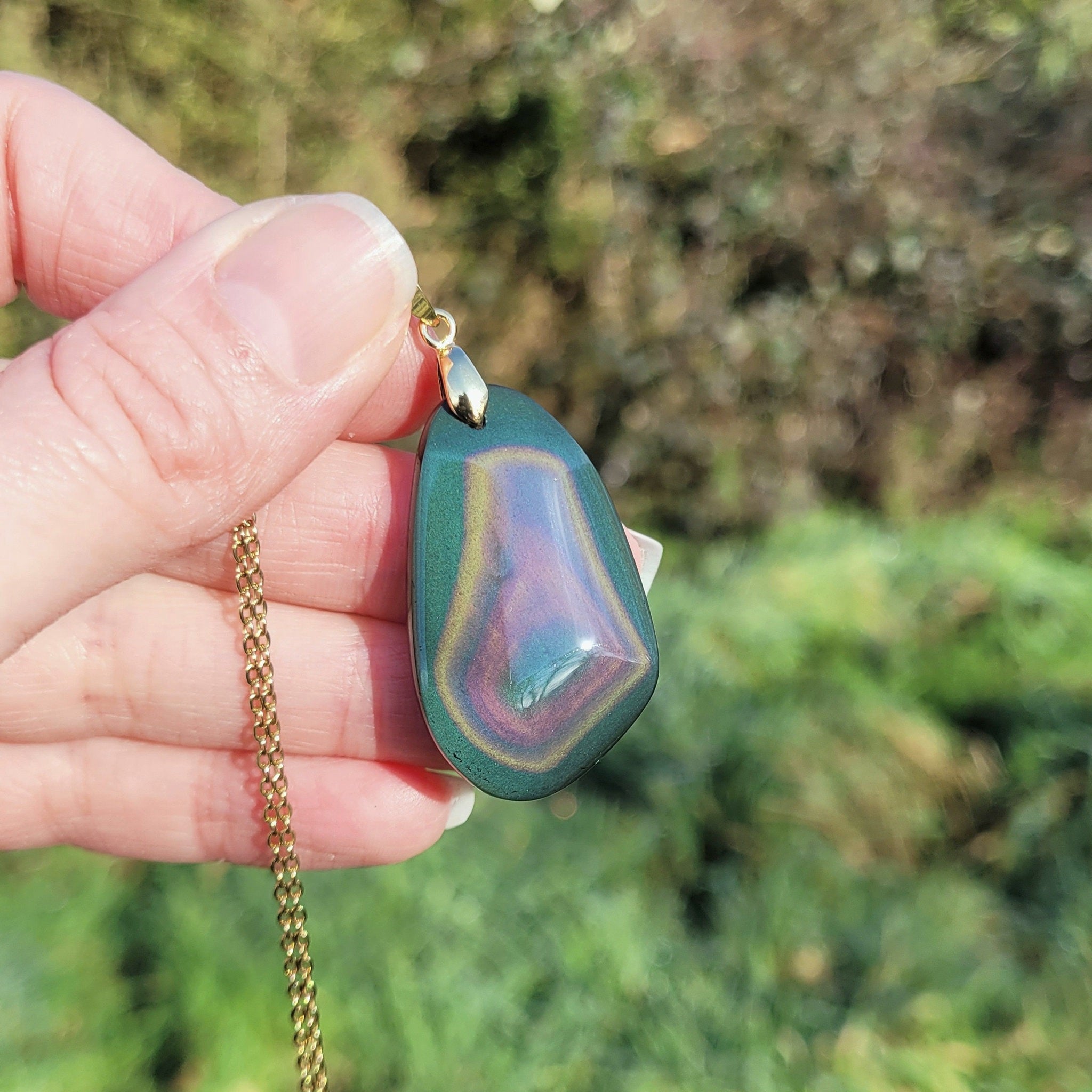 Pendentif forme libre obsidienne oeil céleste 3,7 cm – Bélière dorée