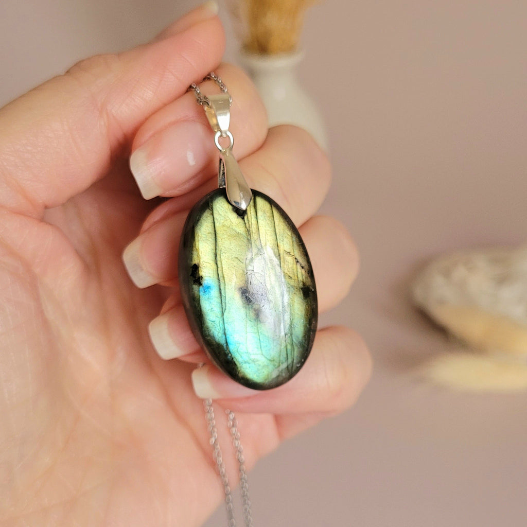 Pendentif en labradorite bélière argentée – 3,4 cm