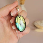 Pendentif en labradorite bélière argentée – 3,4 cm