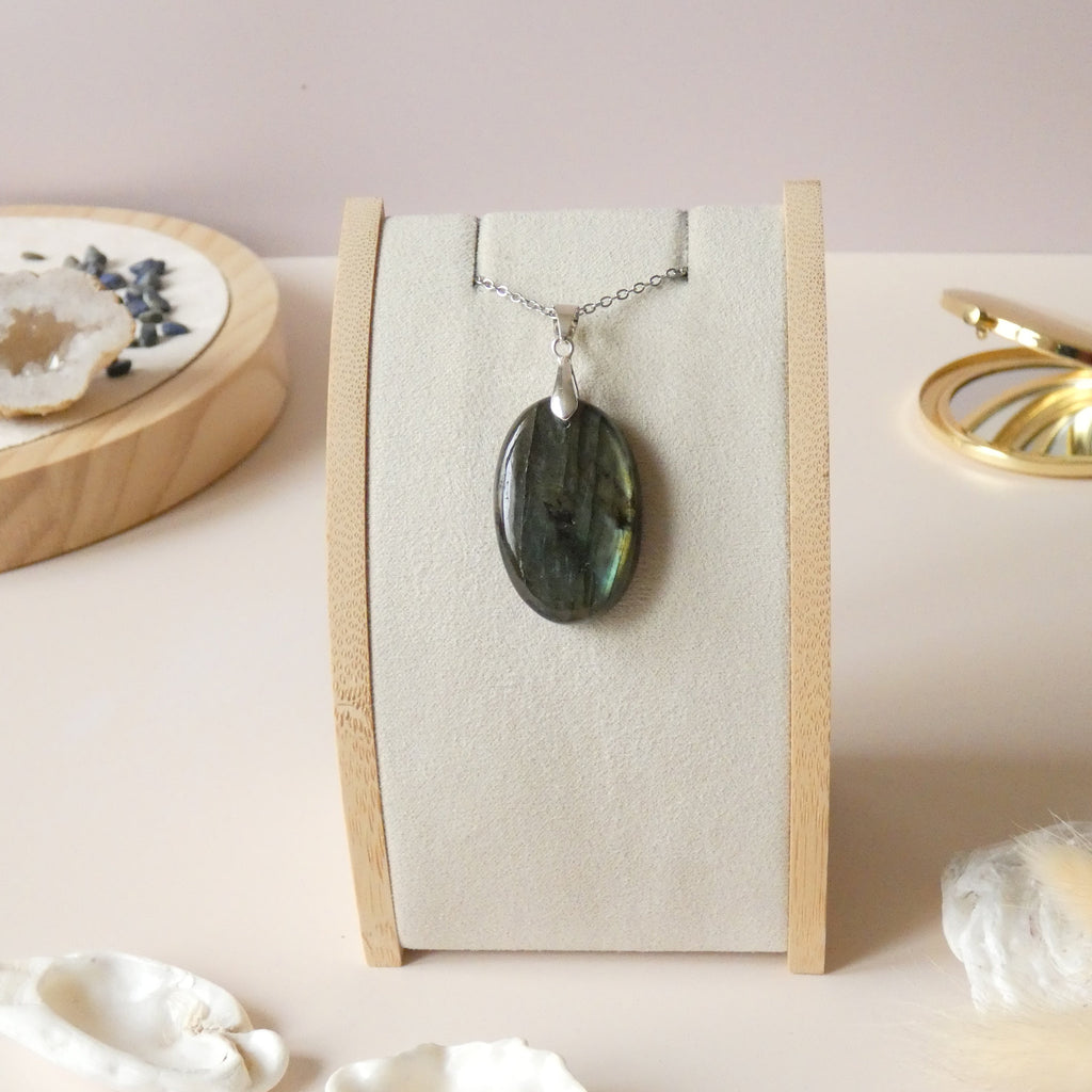 Pendentif en labradorite bélière argentée – 3,4 cm