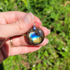 Pendentif en labradorite bélière argentée – 2,6 cm