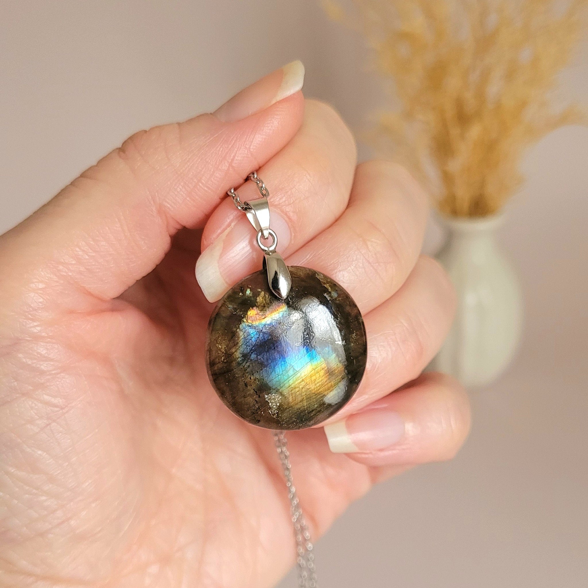 Pendentif en labradorite bélière argentée – 2,6 cm
