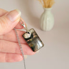 Pendentif en labradorite bélière argentée – 3,7 cm