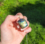 Pendentif en labradorite bélière argentée – 2,7 cm