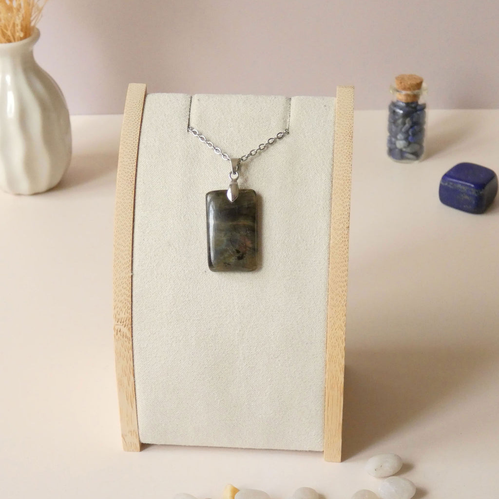 Pendentif en labradorite bélière argentée – 3,7 cm