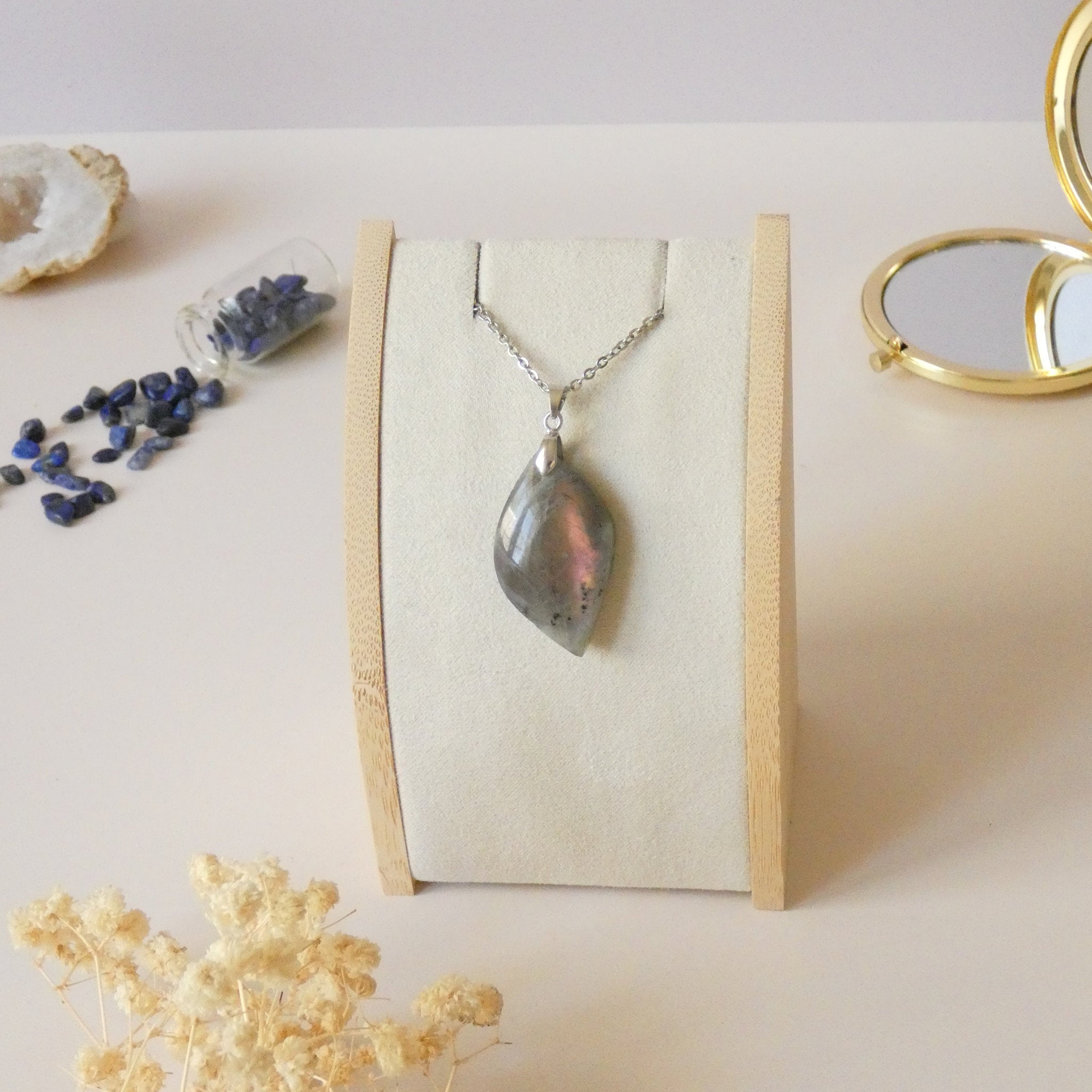 Pendentif en labradorite bélière argentée – 3,7 cm