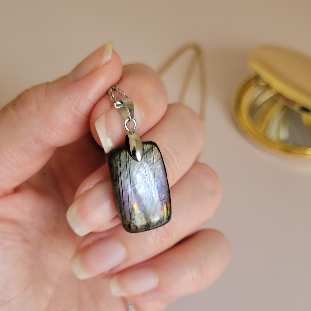 Pendentif en labradorite – 2,3 cm