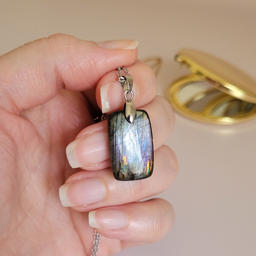 Pendentif en labradorite – 2,3 cm