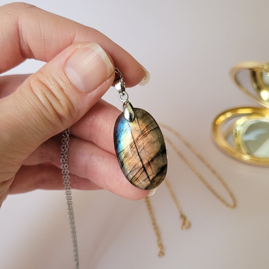 Pendentif en labradorite – 3 cm