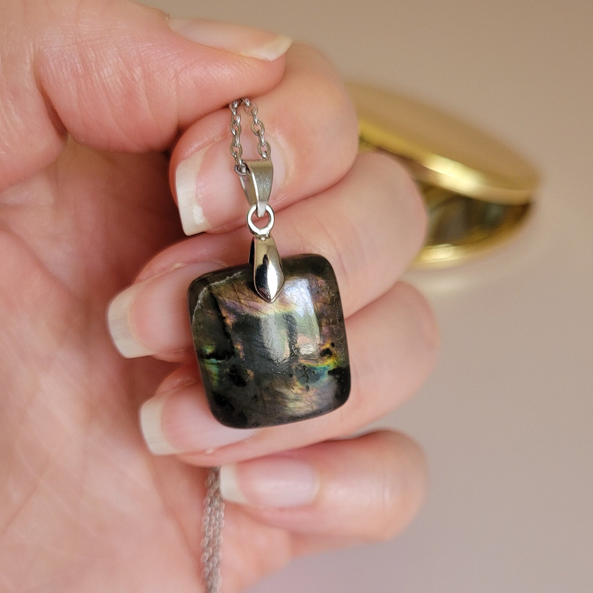 Pendentif en labradorite – 2 cm