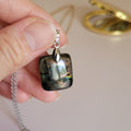 Pendentif en labradorite – 2 cm