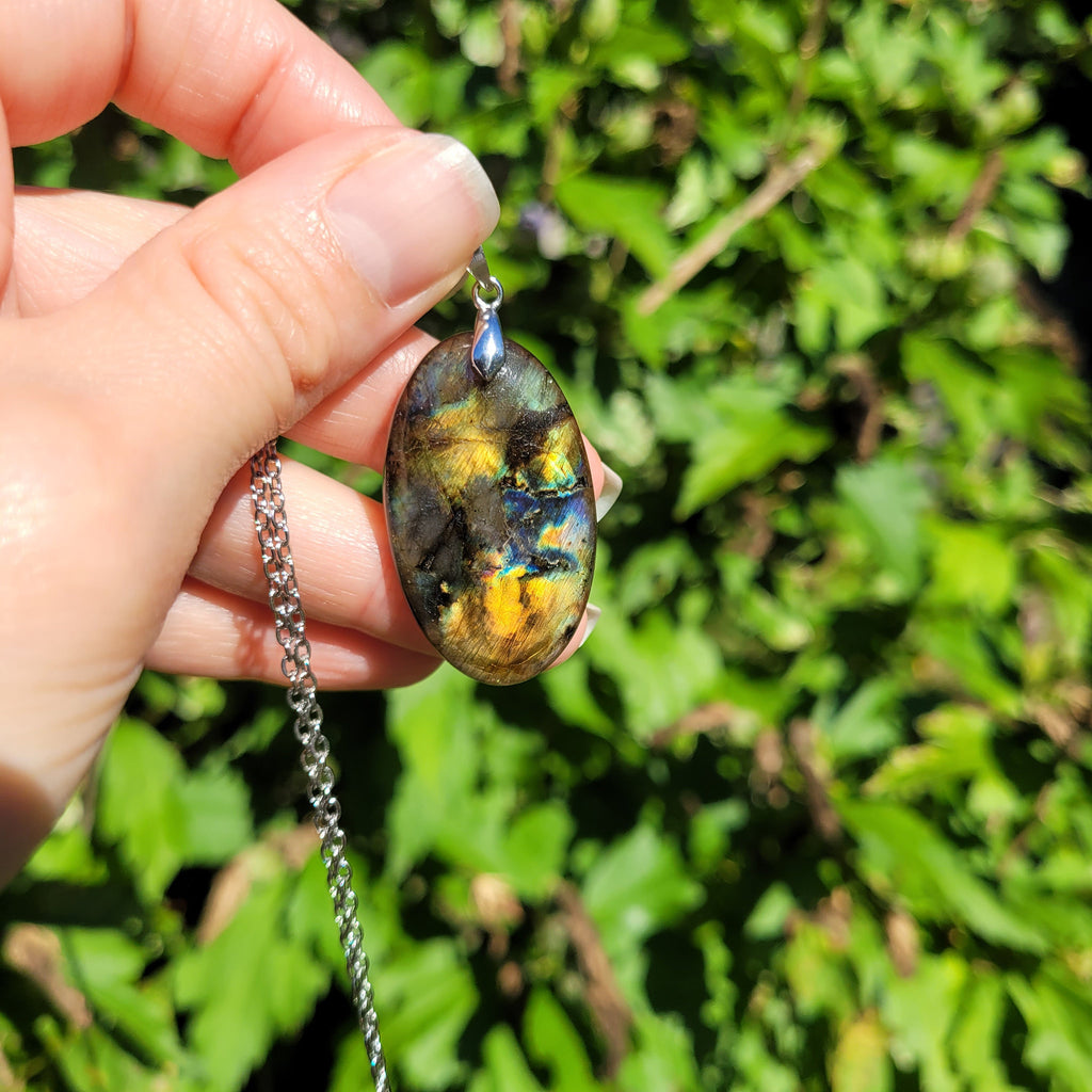 Pendentif en labradorite bélière argentée – 3,7 cm