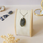 Pendentif en labradorite bélière argentée – 3,7 cm