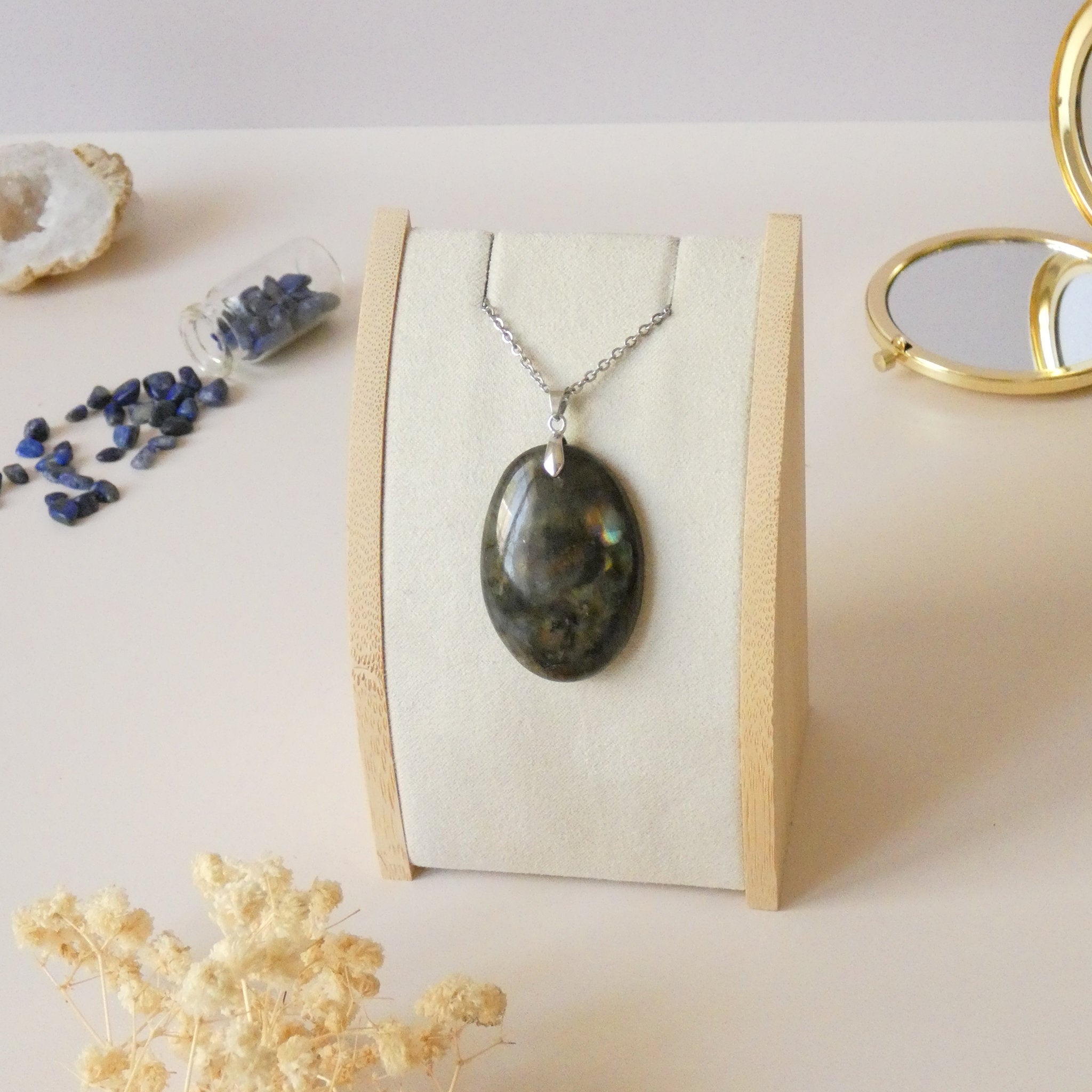 Pendentif en labradorite bélière argentée – 4,2 cm